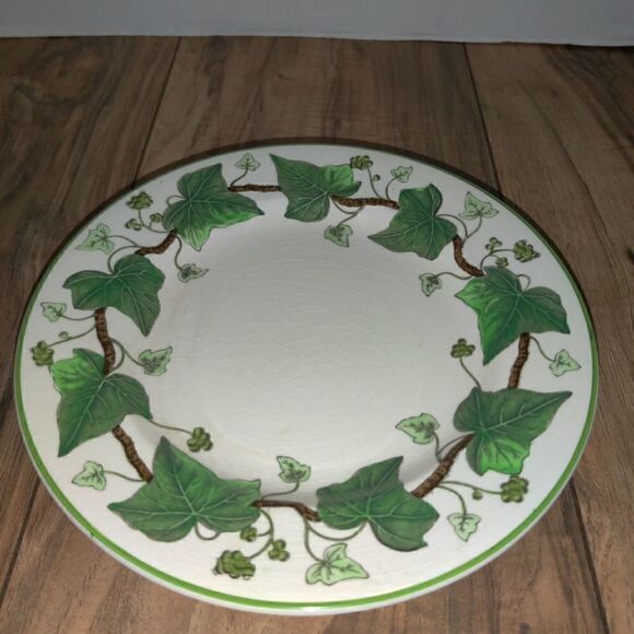 Wedgwood Of Etruria "Napoleon Ivy" 8 3/8" Salad Plates x3. They show wear from a - Picture 1 of 9